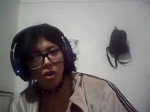 Snapshot of chinanochina chatting on March 5, 2025, 4:02 am chinanochina online show from March 5, 2025, 4:02 am