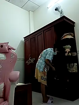    Erin    online show from March 3, 2026, 2:40 am