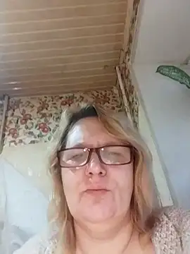 Snapshot of Forest-Lady chatting on November 8, 2025, 1:36 pm Forest-Lady online show from November 8, 2025, 1:36 pm