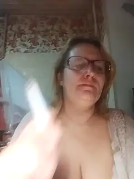 Snapshot of Forest-Lady chatting on November 9, 2025, 3:05 pm Forest-Lady online show from November 9, 2025, 3:05 pm