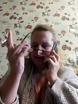 Snapshot of Forest-Lady chatting on October 22, 2025, 8:14 am Forest-Lady online show from October 22, 2025, 8:14 am