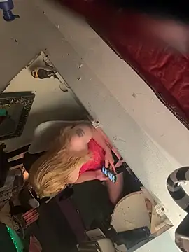 Snapshot of ditchwater chatting on February 5, 2026, 7:59 am ditchwater online show from February 5, 2026, 7:59 am