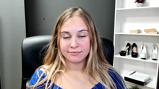 kitty valeria online show from July 22, 2026, 2:19 pm