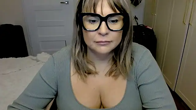 teaseDiana online show from November 24, 2025, 6:46 am