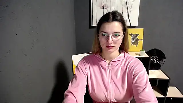 lady olivia  online show from November 10, 2025, 2:55 pm