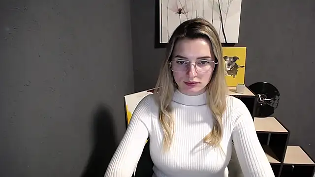 lady olivia  online show from February 11, 2026, 3:34 pm