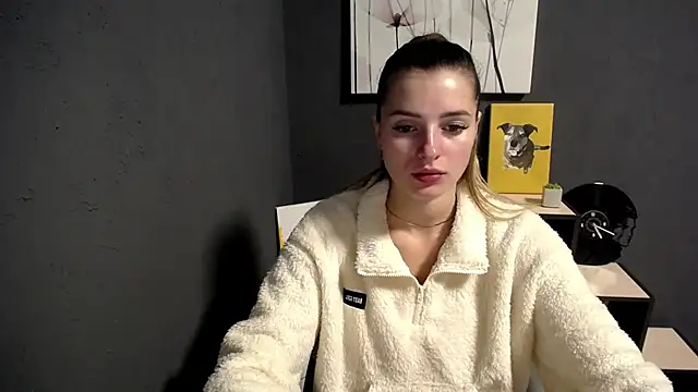 lady olivia  online show from November 12, 2025, 1:48 pm