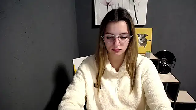 lady olivia  online show from October 27, 2025, 1:45 pm