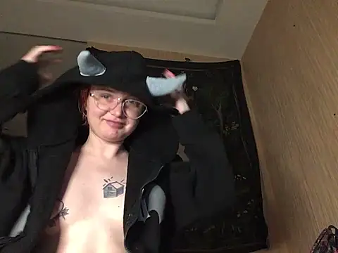 Snapshot of Dragonflyy chatting on March 16, 2025, 9:58 pm Dragonflyy online show from March 16, 2025, 9:58 pm