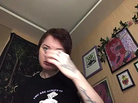 Snapshot of Dragonflyy chatting on December 27, 2024, 2:22 pm Dragonflyy online show from December 27, 2024, 2:22 pm