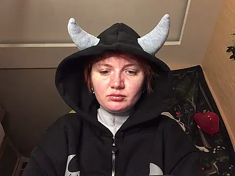 Snapshot of Dragonflyy chatting on February 9, 2025, 3:23 pm Dragonflyy online show from February 9, 2025, 3:23 pm