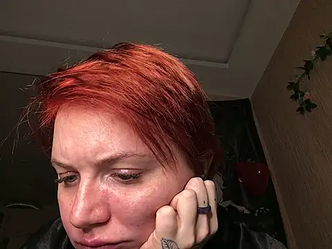 Snapshot of Dragonflyy chatting on February 1, 2025, 2:02 pm Dragonflyy online show from February 1, 2025, 2:02 pm