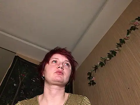 Snapshot of Dragonflyy chatting on February 20, 2025, 5:52 pm Dragonflyy online show from February 20, 2025, 5:52 pm