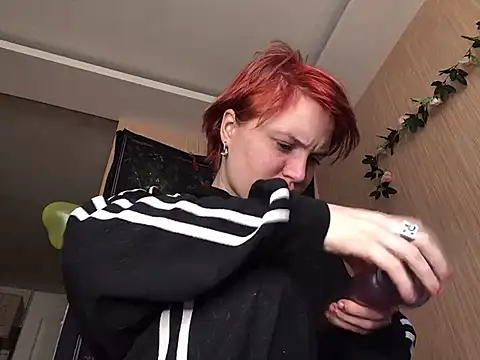 Snapshot of Dragonflyy chatting on February 14, 2025, 11:31 am Dragonflyy online show from February 14, 2025, 11:31 am