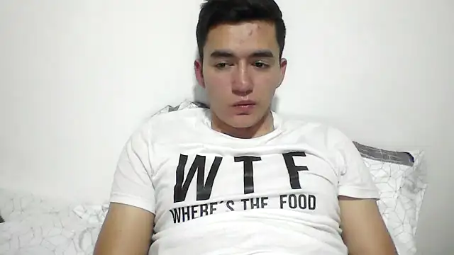 Snapshot of Estebitan_vm chatting on October 7, 2025, 4:02 am Estebitan vm online show from October 7, 2025, 4:02 am