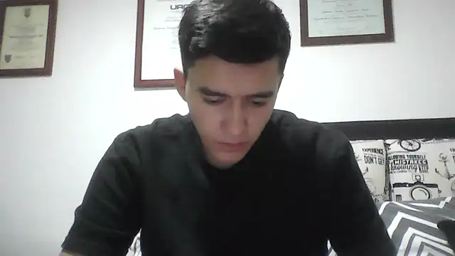 Snapshot of Estebitan_vm chatting on April 22, 2026, 1:45 am Estebitan vm online show from April 22, 2026, 1:45 am