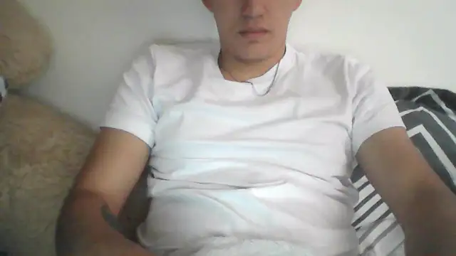 Snapshot of Estebitan_vm chatting on November 11, 2025, 1:39 pm Estebitan vm online show from November 11, 2025, 1:39 pm