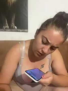 yzabell18 online show from July 26, 2026, 3:02 am