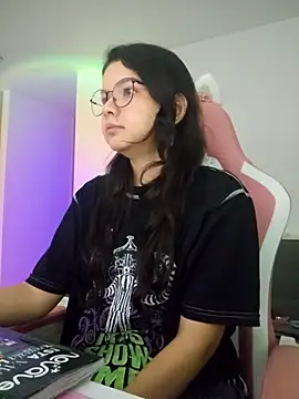 azumiichan online show from October 22, 2025, 12:10 am