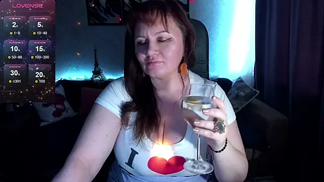 Nikki March online show from May 11, 2026, 9:43 am