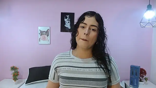 Snapshot of adaraacox chatting on February 25, 2025, 2:04 pm adaraacox online show from February 25, 2025, 2:04 pm
