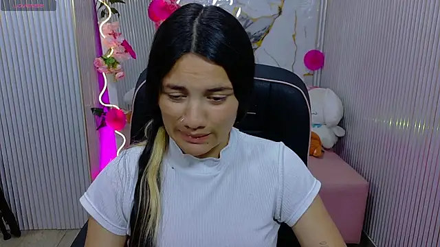 Chiara tay online show from July 14, 2026, 8:04 pm