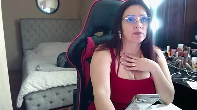 Carol Scottt online show from June 17, 2026, 5:45 pm