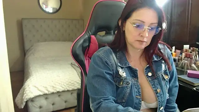 Carol Scottt online show from June 18, 2026, 4:45 pm
