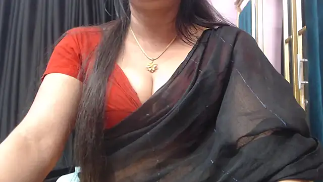 desi-maisa130 online show from October 15, 2025, 4:15 pm