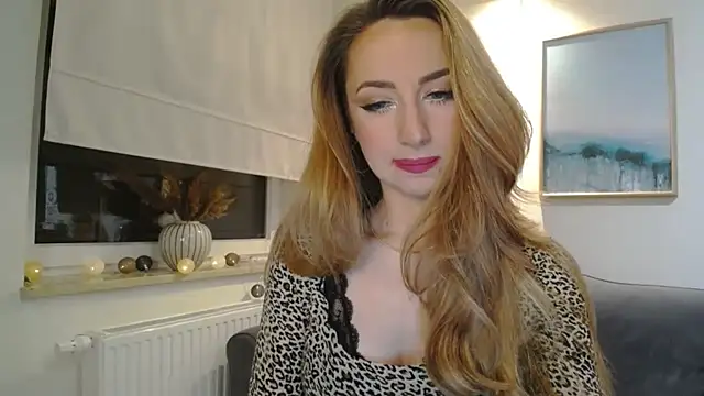 Snapshot of JulietteDiamond chatting on February 23, 2025, 9:26 pm JulietteDiamond online show from February 23, 2025, 9:26 pm