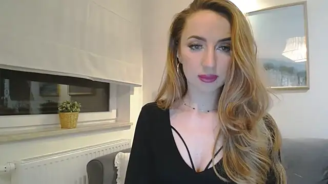 Snapshot of JulietteDiamond chatting on February 10, 2025, 12:41 am JulietteDiamond online show from February 10, 2025, 12:41 am