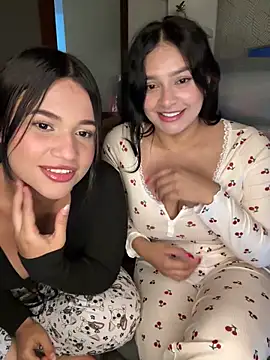 Snapshot of sarasoto_1 chatting on February 7, 2025, 2:08 am sarasoto 1 online show from February 7, 2025, 2:08 am