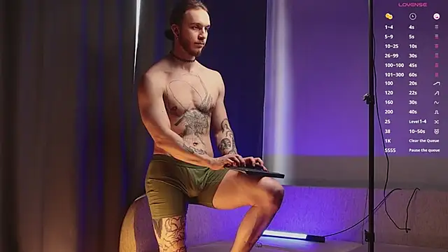 pleasure8869 online show from March 11, 2025, 7:24 am