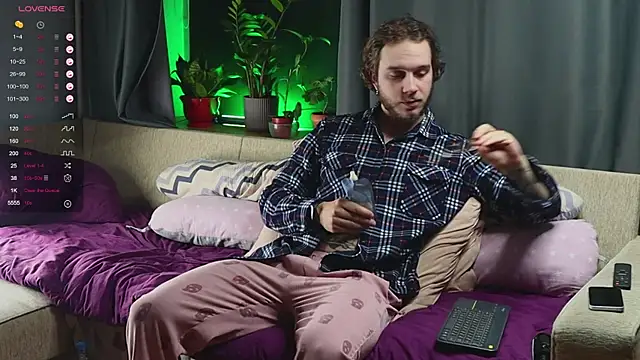 pleasure8869 online show from September 20, 2025, 5:12 am