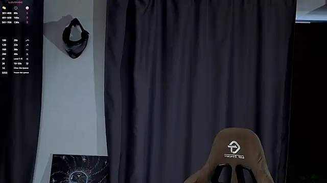 pleasure8869 online show from October 28, 2025, 8:13 am