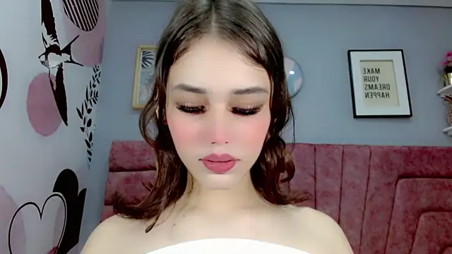 Snapshot of ValeriaAguilar chatting on March 10, 2025, 8:45 pm ValeriaAguilar online show from March 10, 2025, 8:45 pm