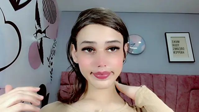 Snapshot of ValeriaAguilar chatting on February 19, 2025, 8:41 pm ValeriaAguilar online show from February 19, 2025, 8:41 pm