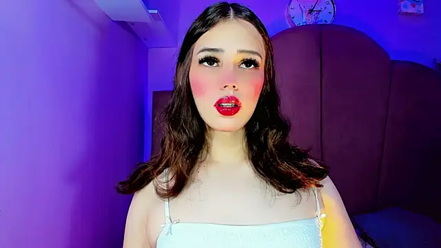 Snapshot of ValeriaAguilar chatting on September 8, 2025, 9:36 pm ValeriaAguilar online show from September 8, 2025, 9:36 pm