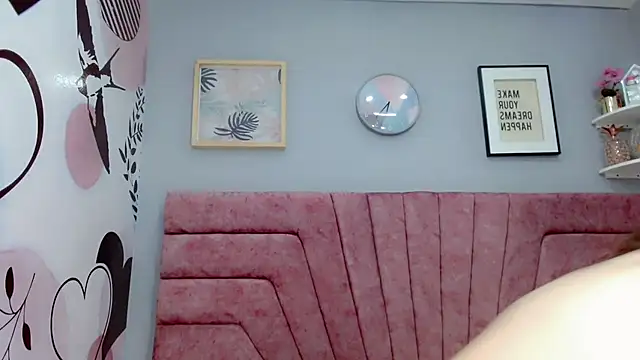 Snapshot of ValeriaAguilar chatting on February 15, 2025, 10:42 pm ValeriaAguilar online show from February 15, 2025, 10:42 pm