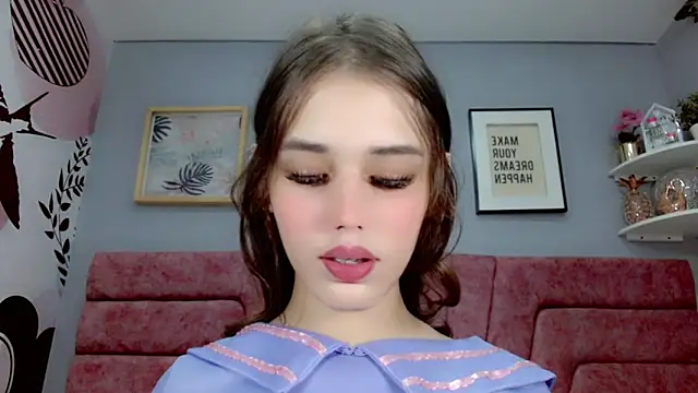 Snapshot of ValeriaAguilar chatting on March 16, 2025, 1:17 pm ValeriaAguilar online show from March 16, 2025, 1:17 pm