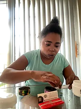 JCCaramelbarbie1 online show from November 30, 2025, 12:39 pm