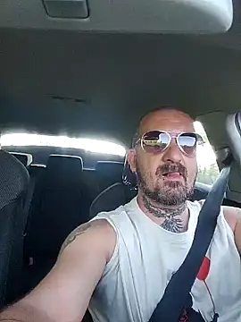 teddy79good online show from September 17, 2025, 3:47 pm