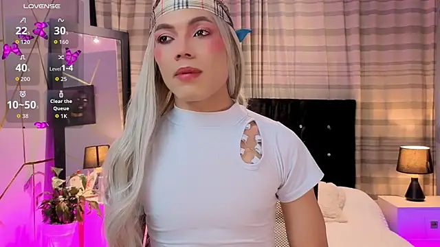 Megan Do Santos online show from November 9, 2025, 3:16 pm