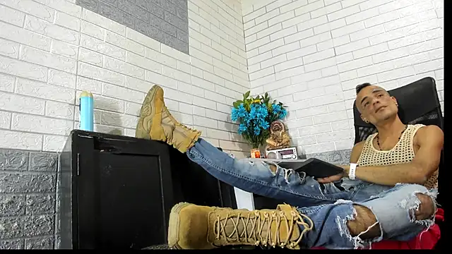 GeorgeZarrate online show from June 29, 2026, 7:35 pm