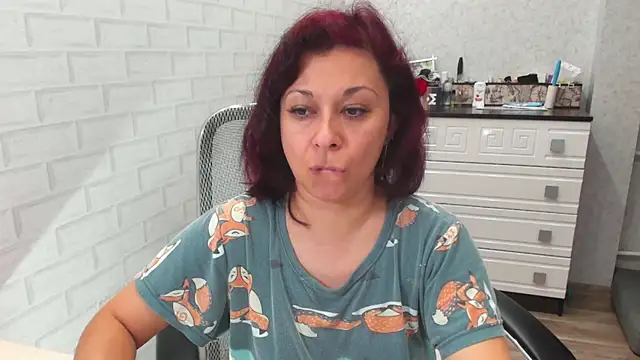 TeasyLana online show from November 17, 2025, 6:39 am