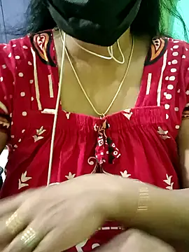 Snapshot of Aishu-tamil09 chatting on February 12, 2025, 7:56 pm Aishu-tamil09 online show from February 12, 2025, 7:56 pm