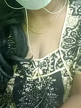 Snapshot of Aishu-tamil09 chatting on January 23, 2025, 6:24 pm Aishu-tamil09 online show from January 23, 2025, 6:24 pm