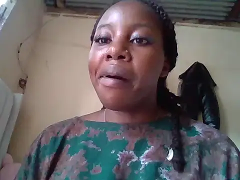 Queen loveer online show from November 23, 2025, 8:46 am