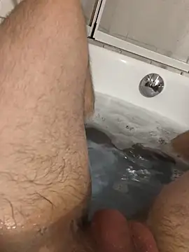 Snapshot of wixxer872302 chatting on January 6, 2026, 4:05 am wixxer872302 online show from January 6, 2026, 4:05 am