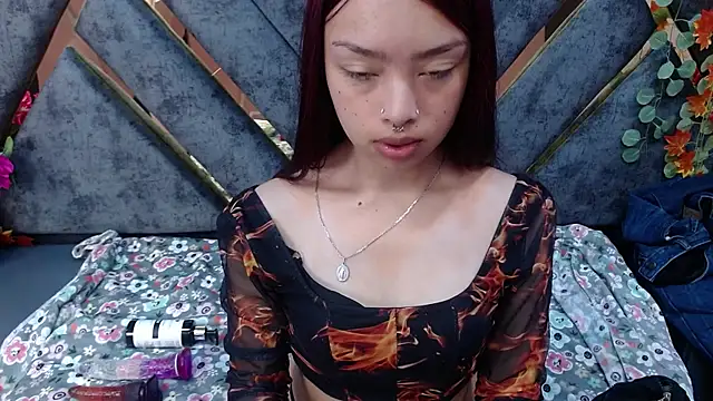 Snapshot of Sofia_Mirandaa18 chatting on September 16, 2025, 1:45 pm Sofia Mirandaa18 online show from September 16, 2025, 1:45 pm